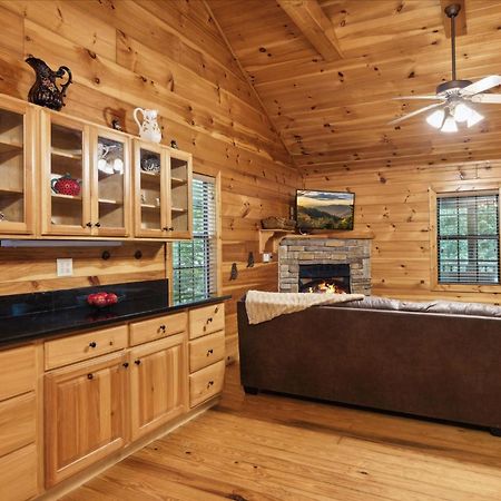 Lucky Cub Cabin เซอเวียร์วีล ภายนอก รูปภาพ