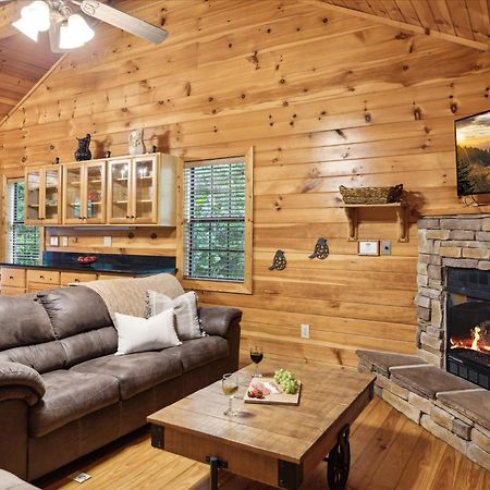 Lucky Cub Cabin เซอเวียร์วีล ภายนอก รูปภาพ