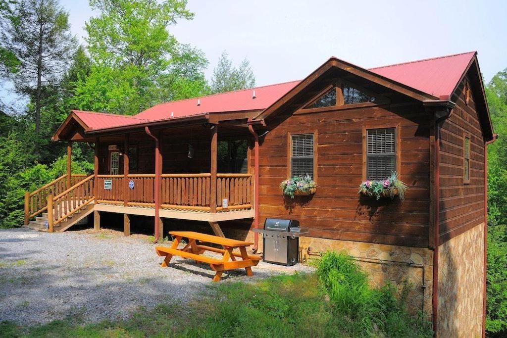 Lucky Cub Cabin เซอเวียร์วีล ภายนอก รูปภาพ